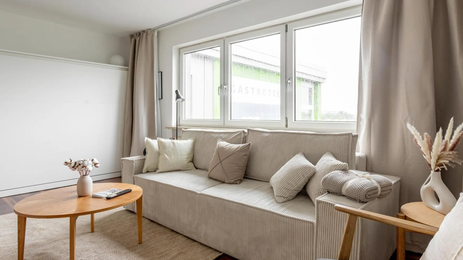 Global Living - Design Apartments I Terrace I Kitchen I Smart-Tv I Parking Space I Muenchen Germany