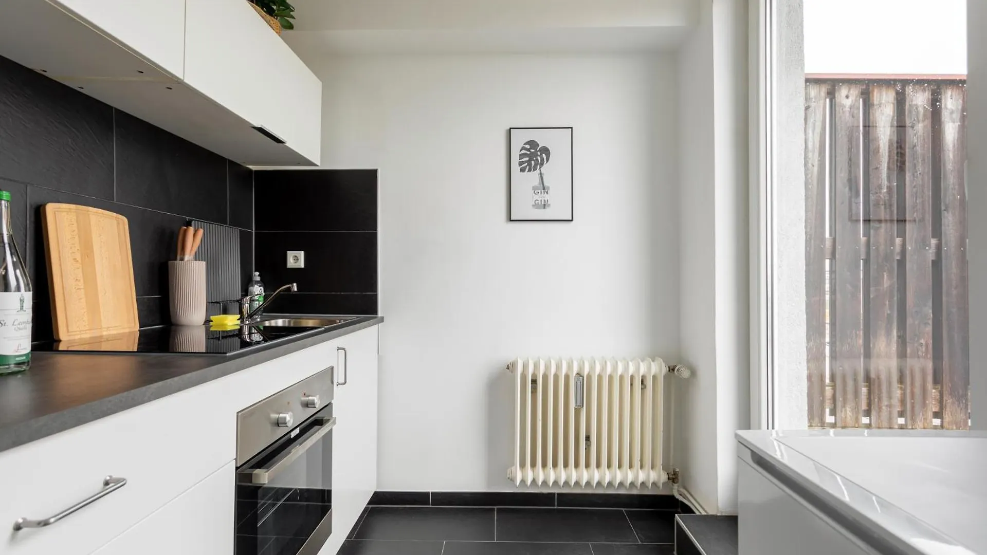 Global Living - Design Apartments I Terrace I Kitchen I Smart-Tv I Parking Space I Muenchen Germany